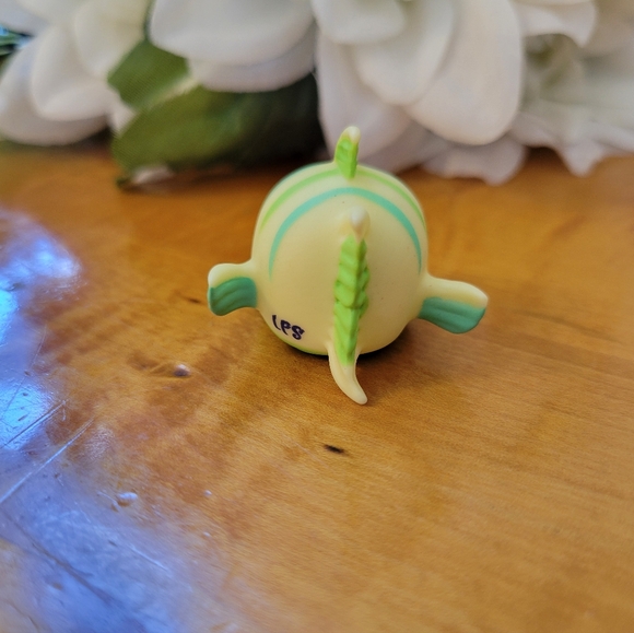 Littlest Pet Shop LPS #1213 Green Fish Purple Eyes Stripes - Picture 7 of 9